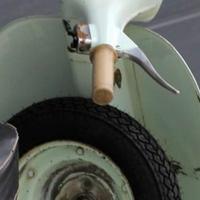 ricerco manubrio, parafango e cerchi vespa 50 