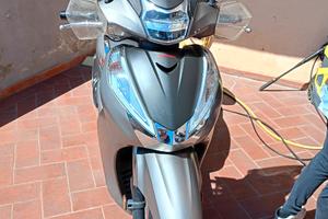 Honda sh,300