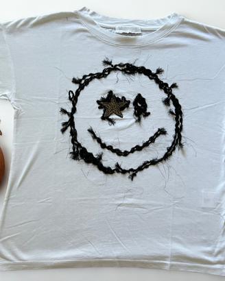 T-shirt BRAND UNIQUE Smile bianca