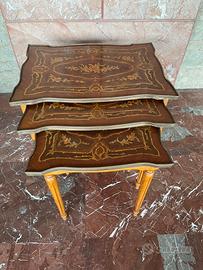 Trittico di tavolini, primi ‘900 antiquariato