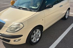 Lancia y 1.2 benzina