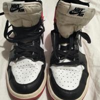 scarpe Nike air colore bianco e viola