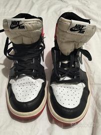 scarpe Nike air colore bianco e viola