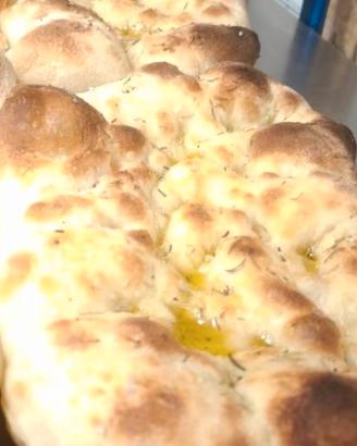 Pizzaiolo esperto//aiutocuoco