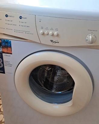 Lavatrice Whirlpool a carica frontale