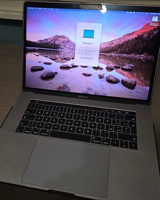 MacBook pro 15 pollici Retina touchbar