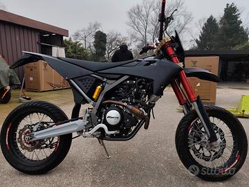 FANTIC MOTOR XMF 125 MOTARD INCOMPLETA NON IMMATRI