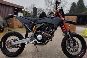 FANTIC MOTOR XMF 125 MOTARD INCOMPLETA NON IMMATRI