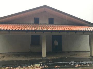 Terreno e Villa