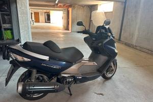 Kymco Xciting 500i - Maxi Scooter comodo e potente