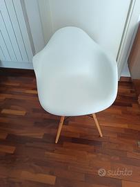 sedia stile Eames