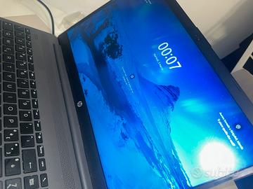 PC Portatile HP 255 G8 notebook