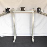 supporto per monitor triplo