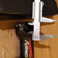 Attacco manubrio carbonio