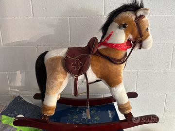 Cavallo a dondolo