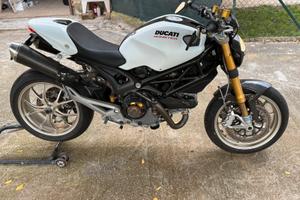 Ducati monster 1100s
