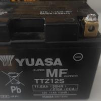 Batteria Yuasa TTZ 12S super MF per moto e scooter