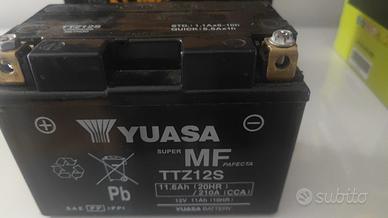 Batteria Yuasa TTZ 12S super MF per moto e scooter