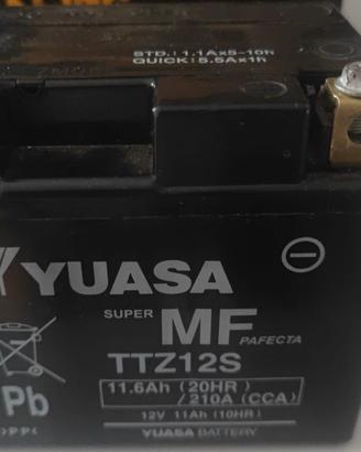 Batteria Yuasa TTZ 12S super MF per moto e scooter