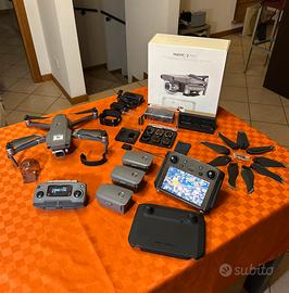 Drone DJI Mavic 2 Pro Smart Controller e accessori