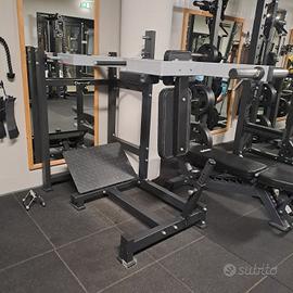 Pendulum squat Diamond