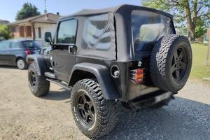 Jeep Wrangler 2.5 Soft top 4 posti
