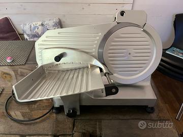 Affettatrice elettrica professionale