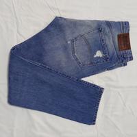 Pantaloni jeans