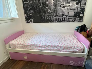 Divano letto c/ regr doga+ cass. + materasso