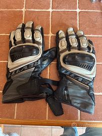 Guanti moto Revit