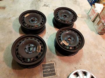 cerchioni 15"  5 fori  in acciaio per Volks Wagen