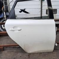 TOYOTA AURIS STATION WAGON 2014 - PORTA POSTERIORE