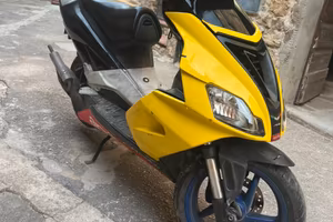 Scooter SR aprilia 50cc