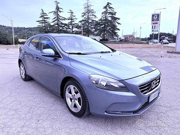 Volvo V40 D2 1.6 Powershift Summum