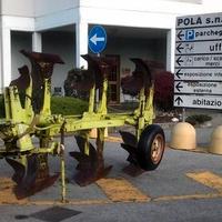 ARATRO PICCIONI TRIVOMERE USATO