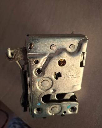 Serratura Land Rover Defender FQJ 500250
