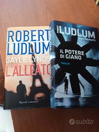 2 libri di Robert Ludlum 