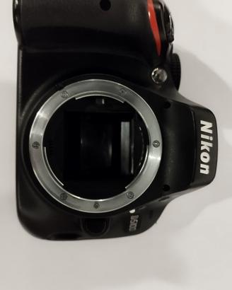 Nikon D 5100 solo body