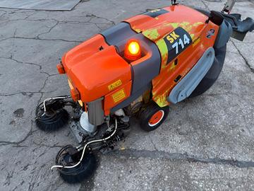 M168 - Motospazzatrice con aspirazione