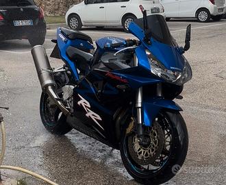 Magnifica Honda Cbr 954 Rr
