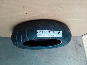 Gomma michelin 120 70 12