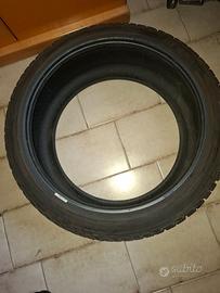 Gomme225/40 R18 92V