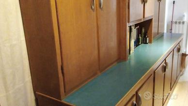 armadio grande con scrivania