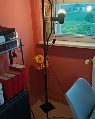 Lampada Parentesi di Flos  anno 71 su piantana