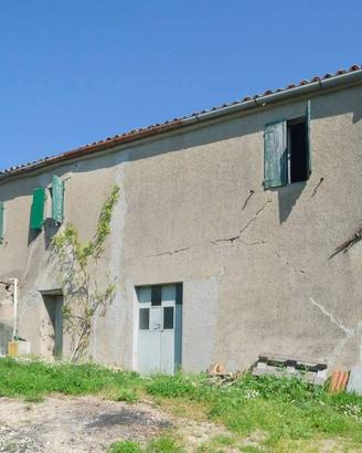 Rustico / Casale di 118 m² con 2 locali a Mondaino
