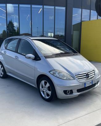 MERCEDES-BENZ A 200 CDI Elegance