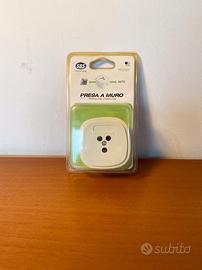 SBS PRESA A MURO TRIPOLARE UNIFICATA