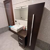 Mobile bagno complto di specchio