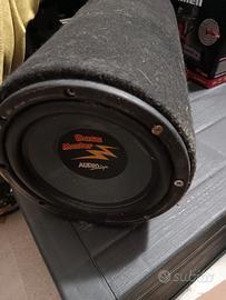 Subwoofer auto