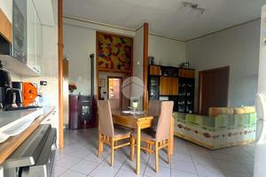 4 locali a casalnuovo di napoli